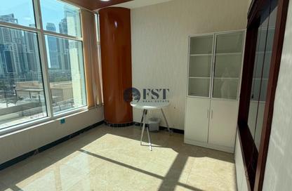Office Space - Studio - 1 Bathroom for rent in Clover Bay Tower - Business Bay - Dubai