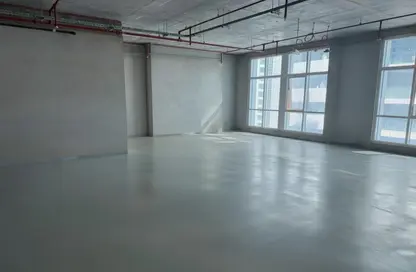 Office Space - Studio - 1 Bathroom for rent in Grosvenor Office Tower - Business Bay - Dubai