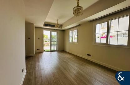 Villa - 2 Bedrooms - 3 Bathrooms for rent in Springs 15 - The Springs - Dubai