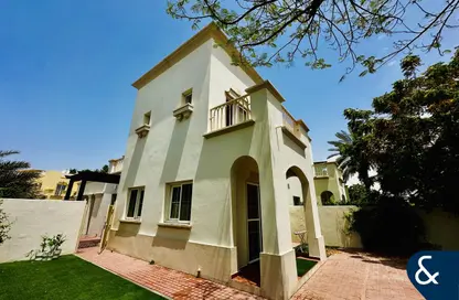 فيلا - 2 غرف نوم - 3 حمامات للايجار في الينابيع 15 - الينابيع - دبي