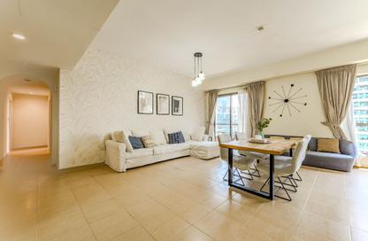 Apartment - 2 Bedrooms - 2 Bathrooms for rent in Rimal 1 - Rimal - Jumeirah Beach Residence - Dubai