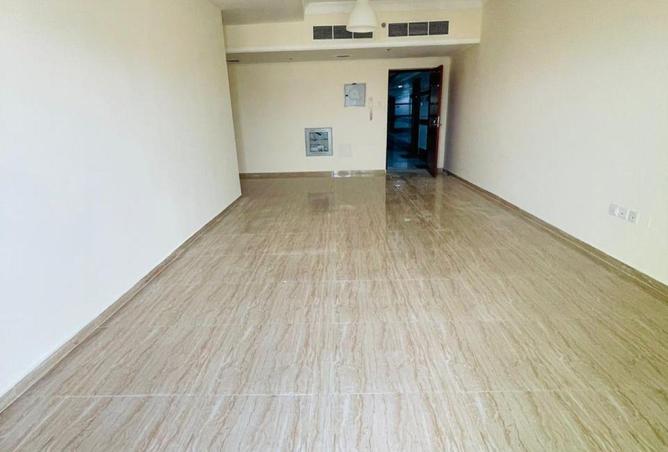 102833318 - Property Image 2