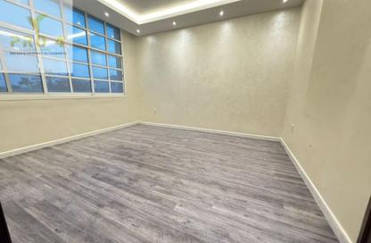 Apartment - 1 - 1 for rent in Al Mushrif - Abu Dhabi