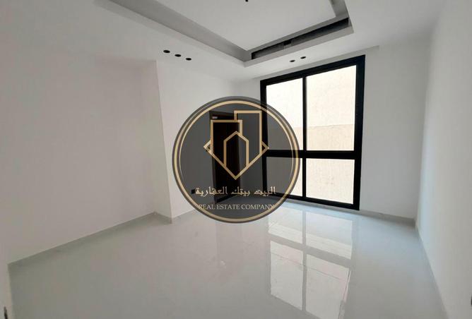 121995042 - Property Image 3