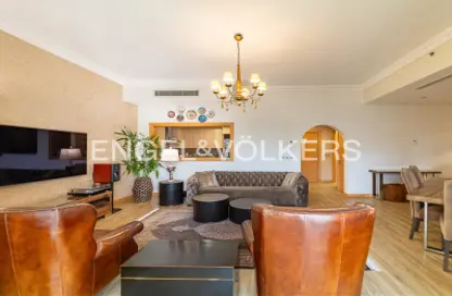 Apartment - 2 Bedrooms - 3 Bathrooms for sale in Al Khudrawi - Shoreline Apartments - Palm Jumeirah - Dubai