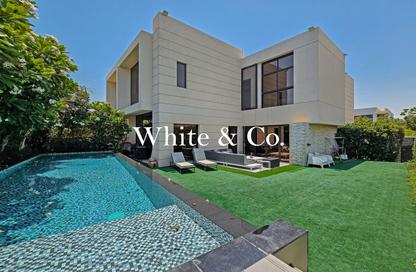 Townhouse - 4 - 5 for sale in Queens Meadow - Damac Hills - Dubai Townhouse - 4 - 5 for sale in Queens Meadow - Damac Hills - Dubai