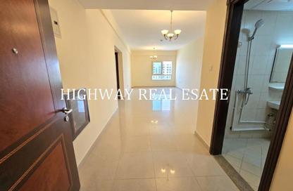 Apartment - 1 Bedroom - 2 Bathrooms for rent in Muwaileh 29 Building - Muwaileh - Sharjah