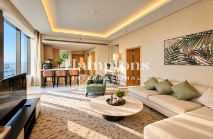 Apartment - 1 - 2 for rent in The Palm Tower - Palm Jumeirah - Dubai