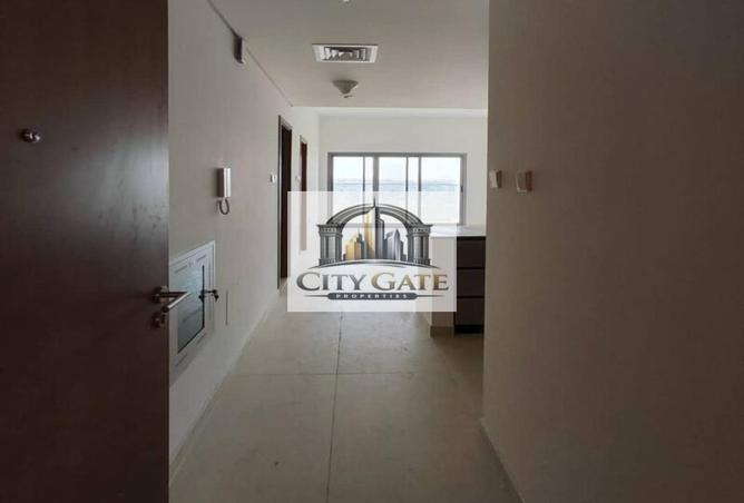 112832019 - Property Image 2