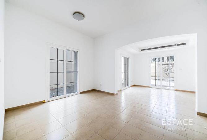 64031153 - Property Image 2