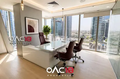 مكتب - 3 غرف نوم - 1 حمام للايجار في القمة - الخليج التجاري - دبي