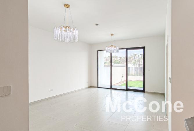 3-bed townhouse in Jebel Ali Village Townhouses — photo 2