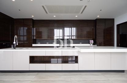 Apartment - 4 Bedrooms - 7 Bathrooms for rent in Jumeirah Living Marina Gate - Marina Gate - Dubai Marina - Dubai
