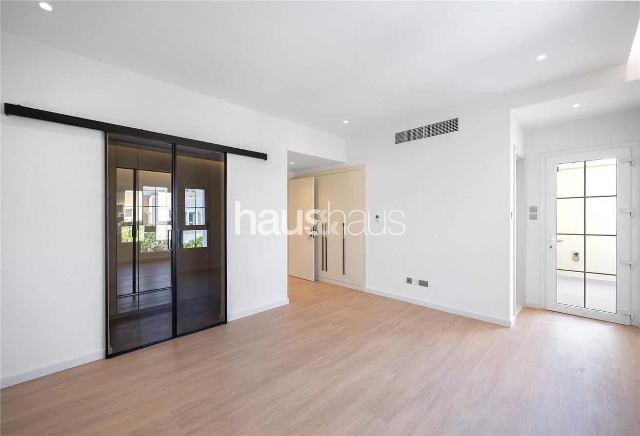 Fully Upgraded | Turnkey | 3 Bed + Maids photo 6