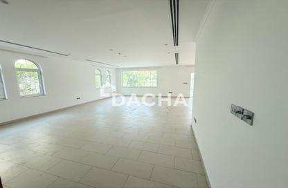 Villa - 4 Bedrooms - 5 Bathrooms for rent in District 4 - Jumeirah Park - Dubai