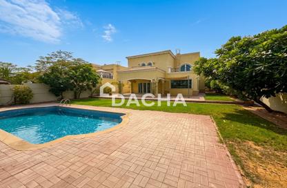 Villa - 4 Bedrooms - 5 Bathrooms for rent in District 4 - Jumeirah Park - Dubai