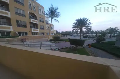 شقة - 2 غرف نوم - 4 حمامات للايجار في ياقوت - باب البحر - جزيرة المرجان - رأس الخيمة