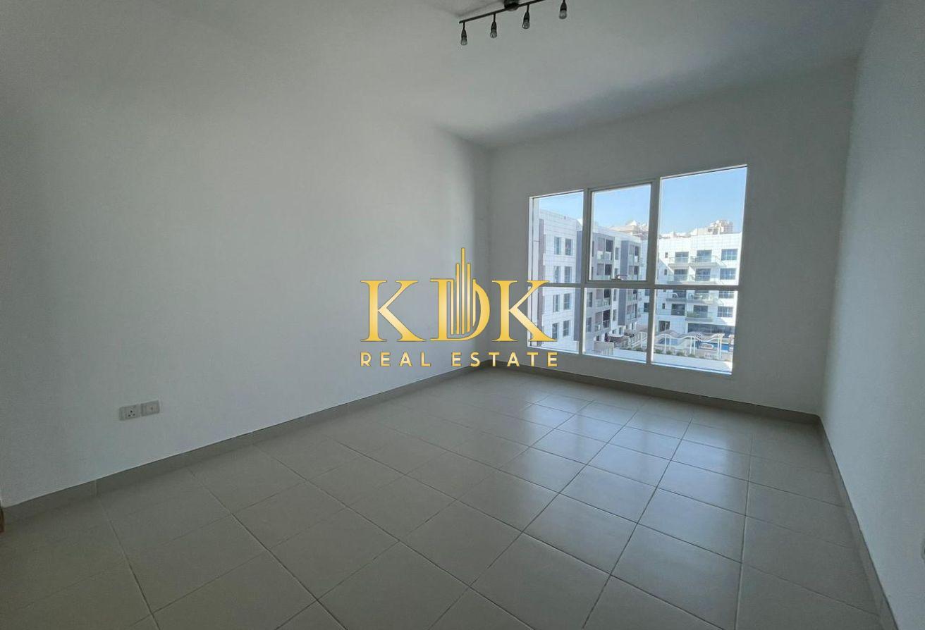 Premium 1 BR |Unfurnished |Spacious & Bright Unit photo 4
