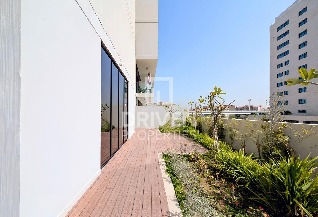 No Construction View | Metro Nearby | Exclusive photo 15