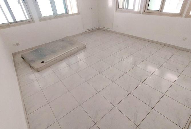 72312232 - Property Main Image