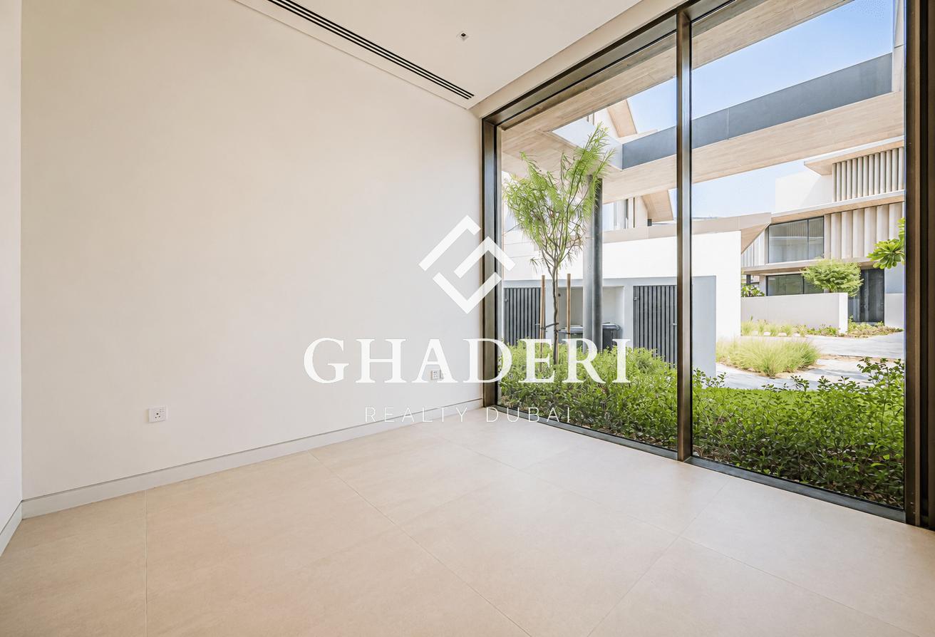 Vacant I Modern Villa I Area Specialist photo 10