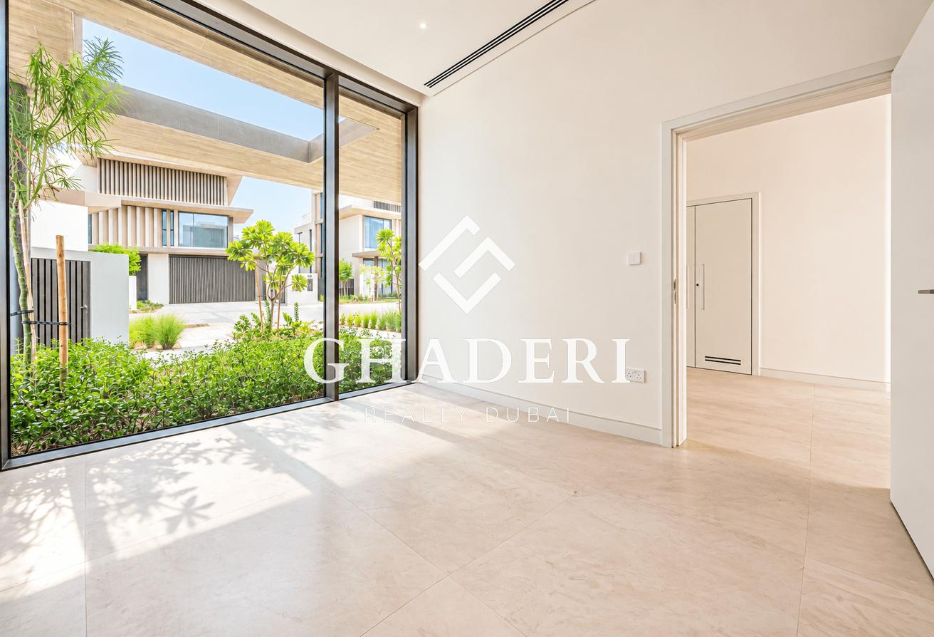 Vacant I Modern Villa I Area Specialist photo 11