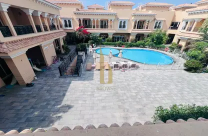 Villa - 4 Bedrooms - 4 Bathrooms for rent in Jumeirah 1 Villas - Jumeirah 1 - Jumeirah - Dubai