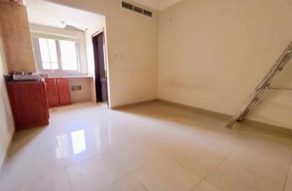 Apartment - Studio - 1 for rent in Fire Station Road - Muwaileh - Sharjah