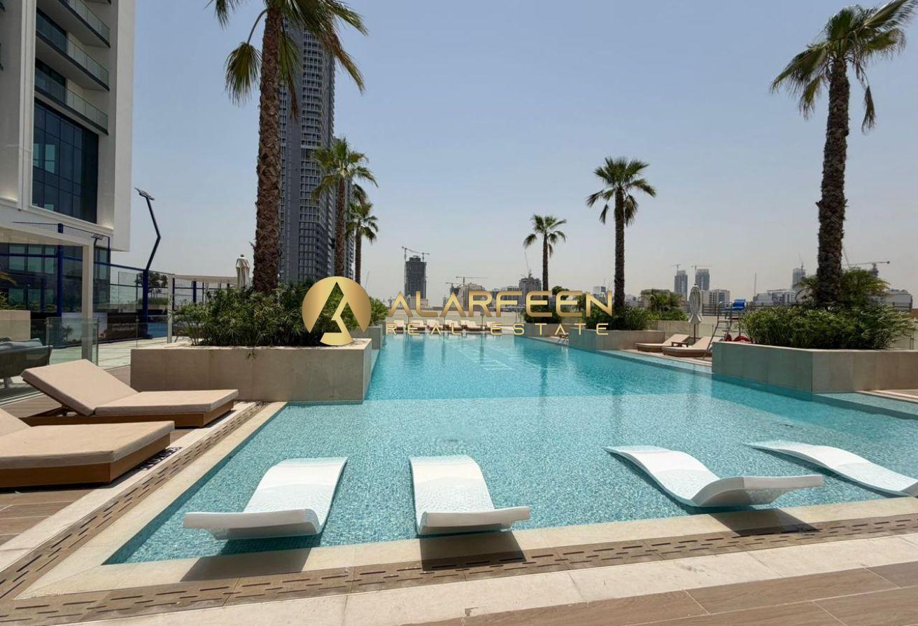 Furnished Studio |Binghatti Apex |City & Pool View photo 8