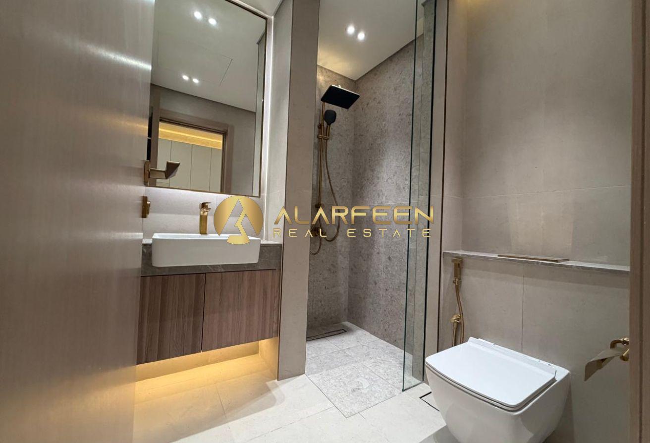 Furnished Studio |Binghatti Apex |City & Pool View photo 7