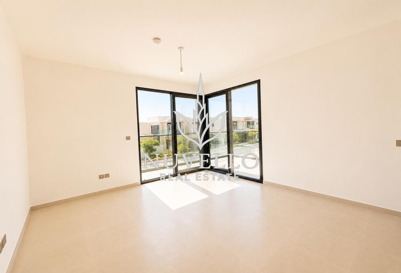 Upgraded (G+2) | Elevated | Park View | With Pool photo 11