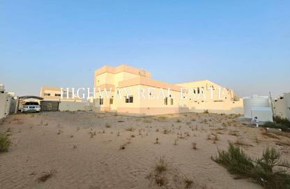Villa - 4 - 6 for rent in Al Suyoh 1 - Al Suyoh - Sharjah Villa - 4 - 6 for rent in Al Suyoh 1 - Al Suyoh - Sharjah