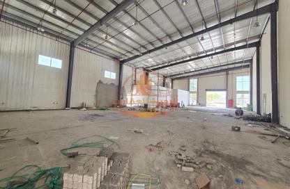 Warehouse - Studio - 1 Bathroom for sale in Umm Al Thuoob - Umm Al Quwain