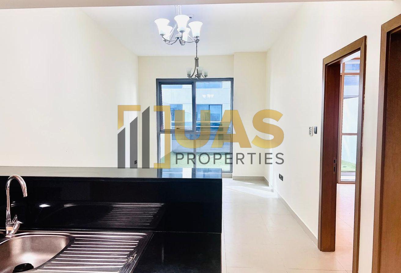 Huge 1BHK | Modern Layout | Prime Location photo 8