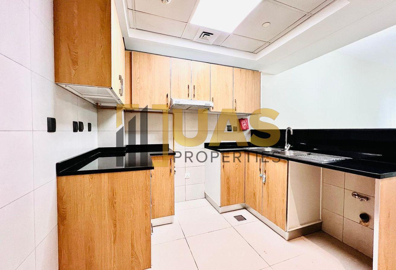 Huge 1BHK | Modern Layout | Prime Location photo 4