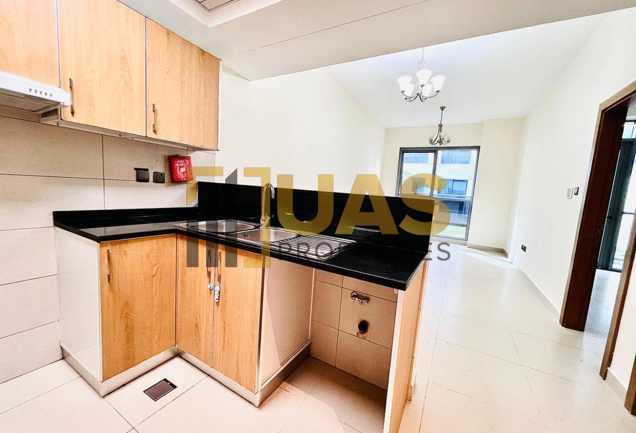 Huge 1BHK | Modern Layout | Prime Location photo 14
