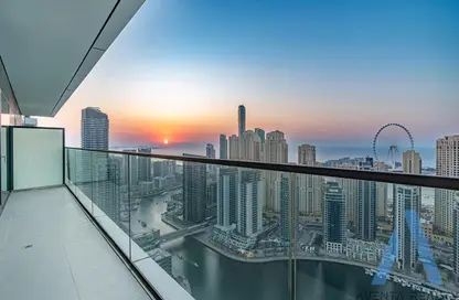 Apartment - 3 Bedrooms - 4 Bathrooms for sale in Vida Residences Dubai Marina - Dubai Marina - Dubai