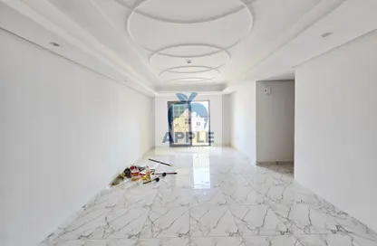 Apartment - 3 Bedrooms - 3 Bathrooms for rent in Muwaileh Commercial - Sharjah