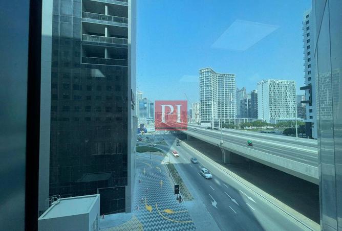 2OiRIzOiAxE - Property Image 2