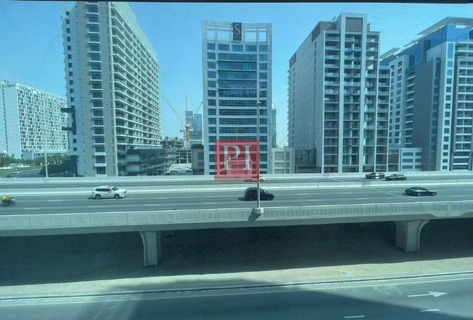 2OiRIzOiAxE - Property Main Image