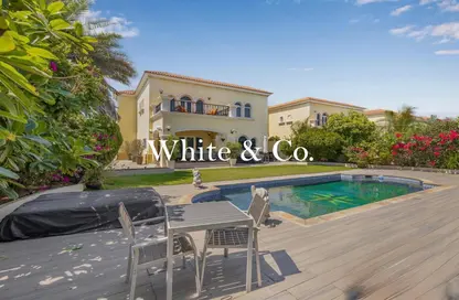 Villa - 3 Bedrooms - 4 Bathrooms for rent in District 6 - Jumeirah Park - Dubai