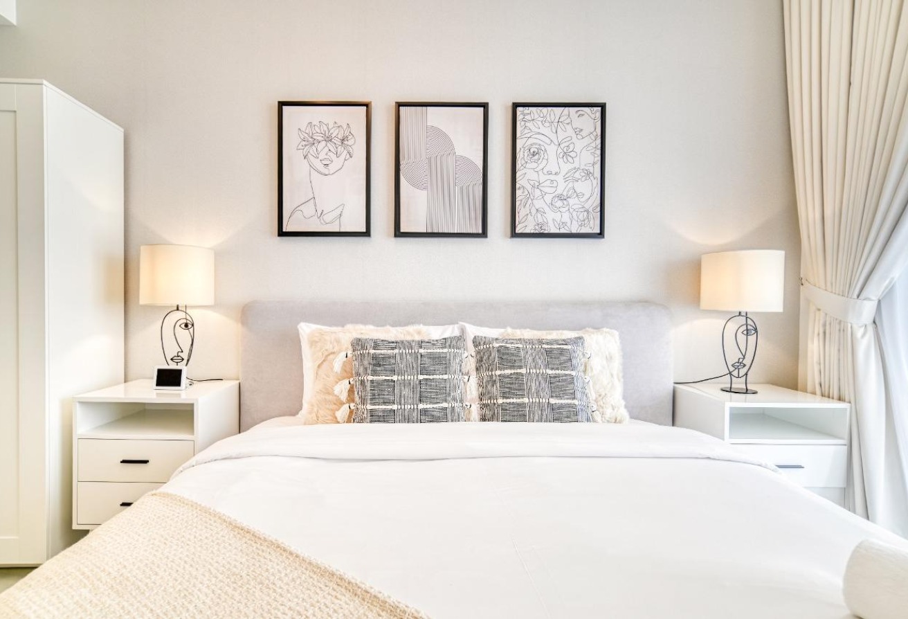 ELEGANTLY FURNISHED | BIGGER SIZE | MULTIPLE CHQ gallery image