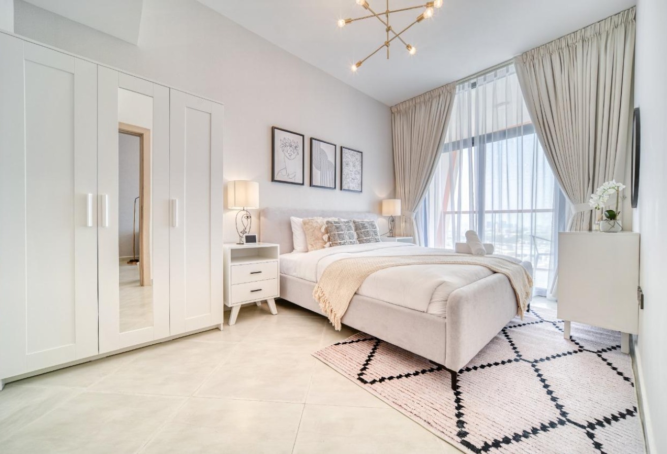 ELEGANTLY FURNISHED | BIGGER SIZE | MULTIPLE CHQ gallery image