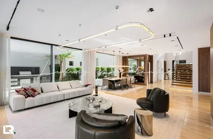 Villa - 5 Bedrooms - 6 Bathrooms for sale in Garden Homes Frond F - Garden Homes - Palm Jumeirah - Dubai