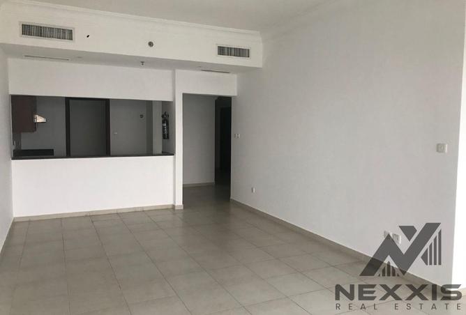 SPACIOUS 1BEDROOM / VACANT SOON