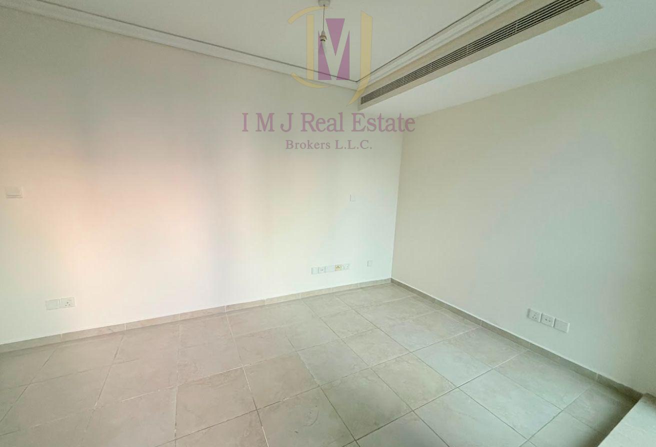 Exclusive | 2BR | Beautiful Lake View | Near Metro photo 5