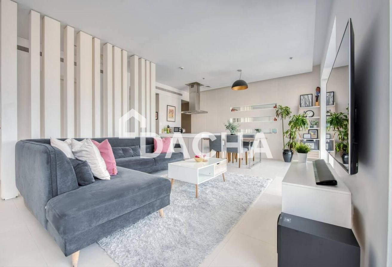 Marina View | Vacant | Upgraded | Fully Furnished photo 5