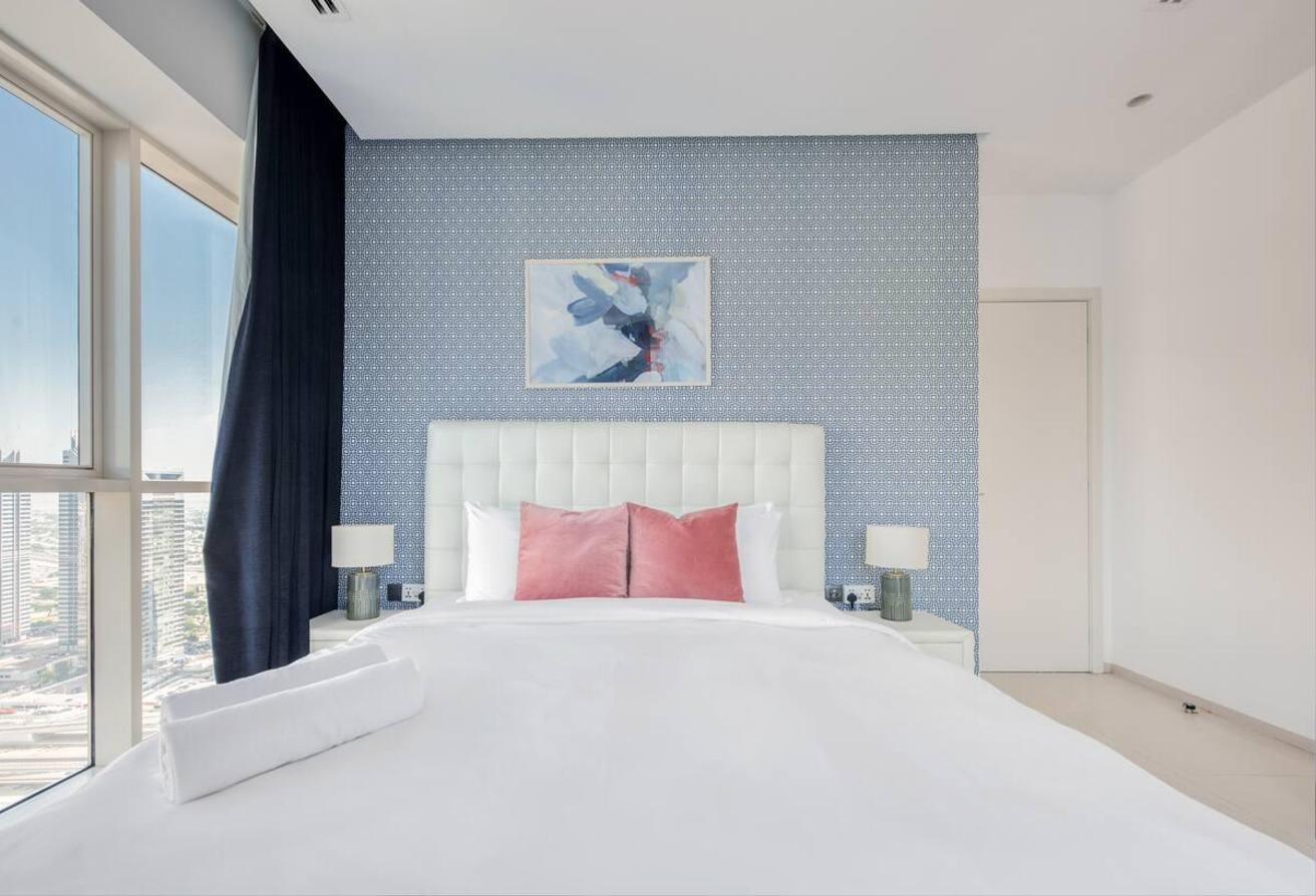 Marina View | Vacant | Upgraded | Fully Furnished photo 12