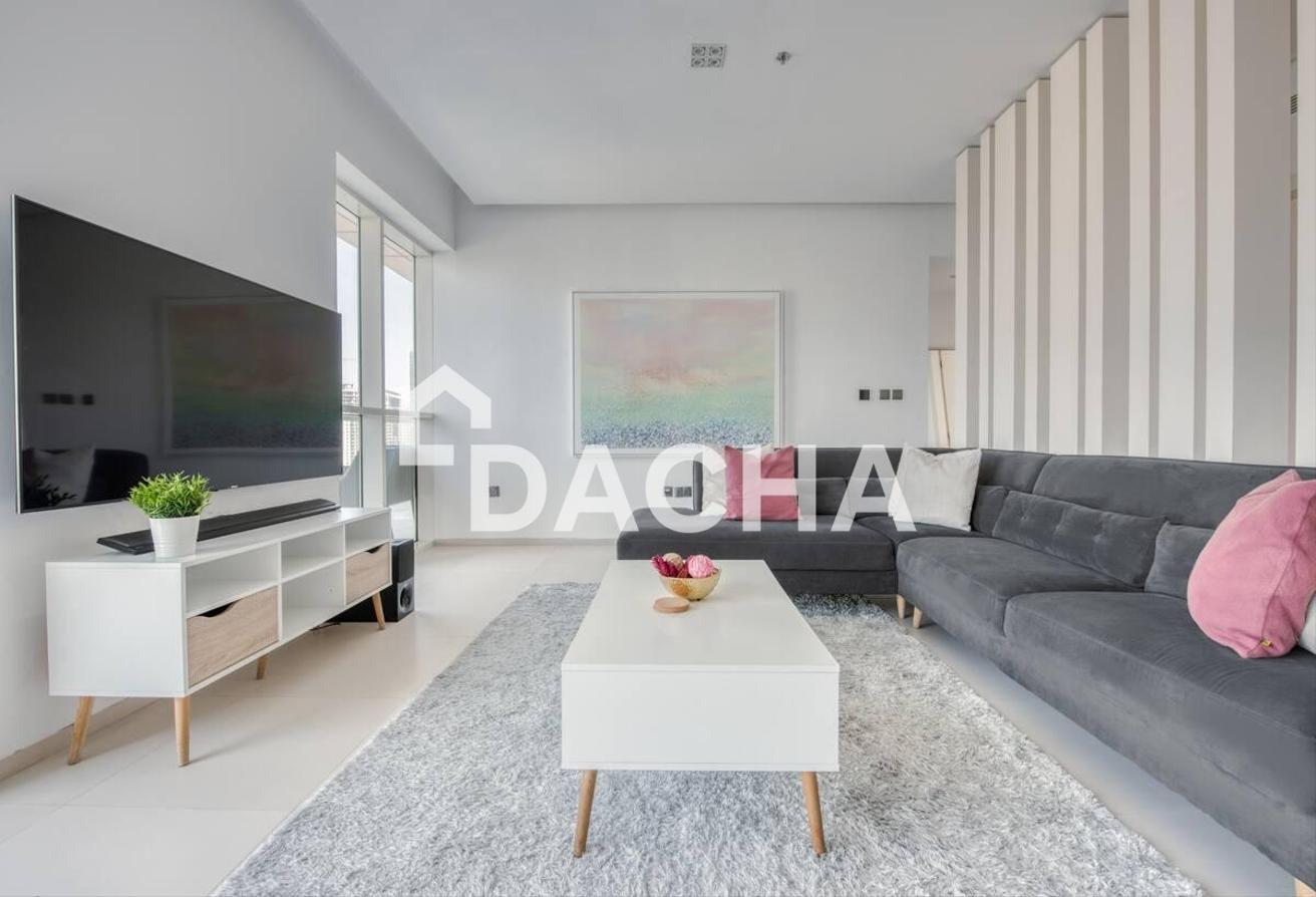 Marina View | Vacant | Upgraded | Fully Furnished photo 4
