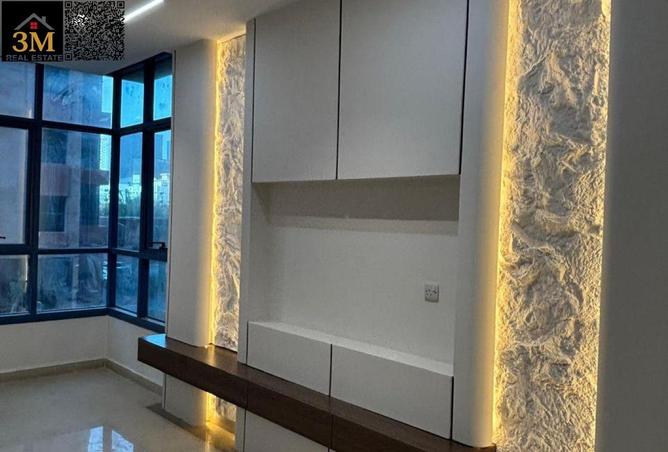 74258475 - Property Image 3